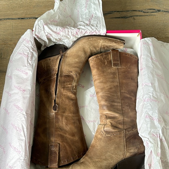 BCBGirls Women’s Taupe Crazy Horse Size 7.5 Boot - Picture 13 of 13